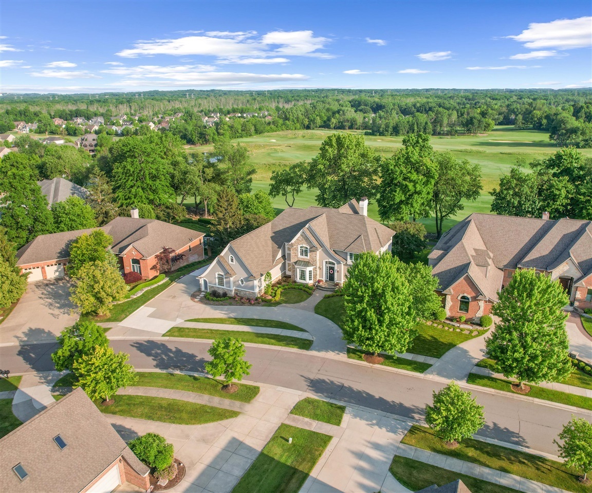 Property Photo: 5011 Rockaway Lane MI 48348-5042