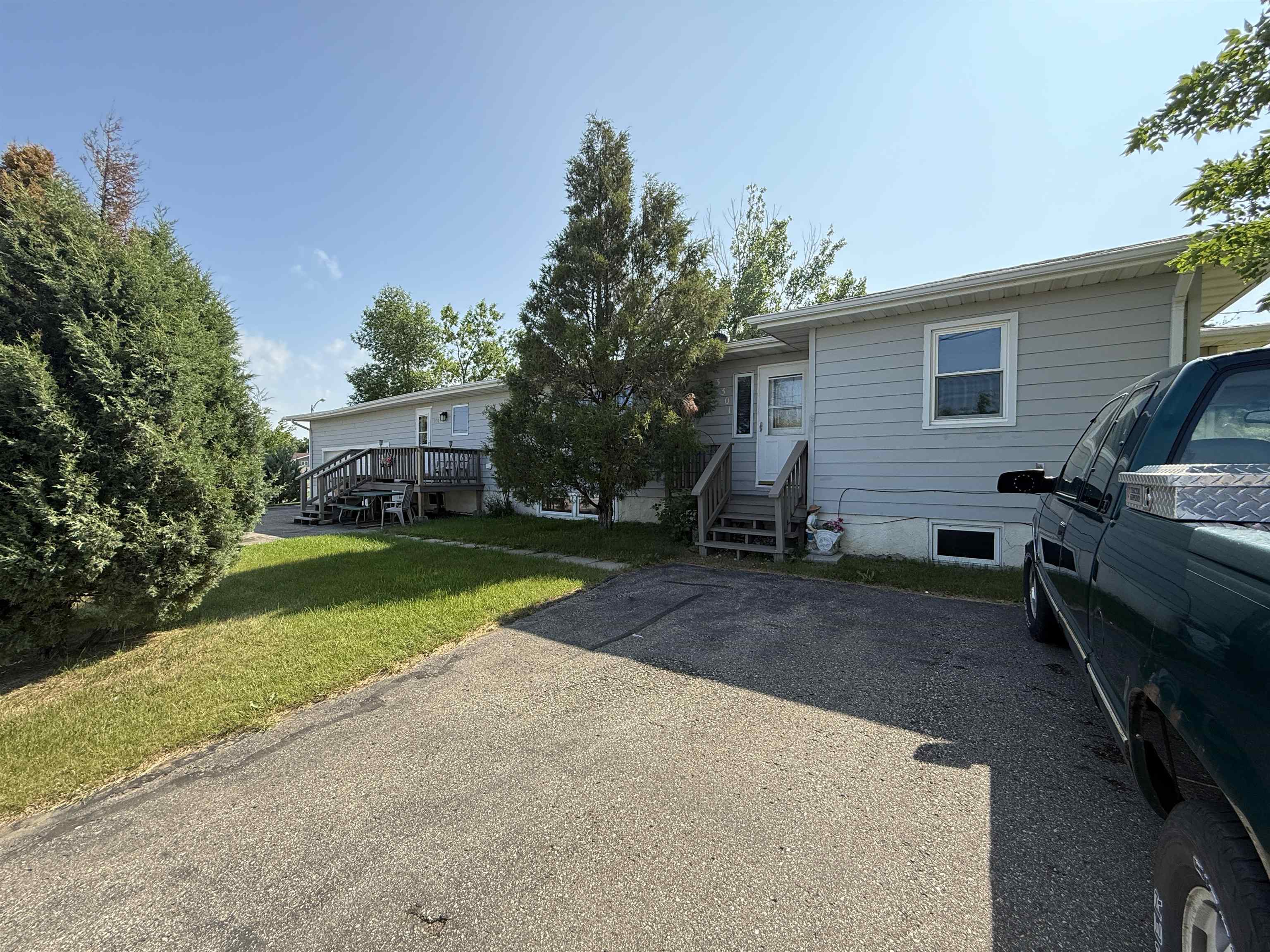Property Photo: 3301 SE 1st St ND 58701