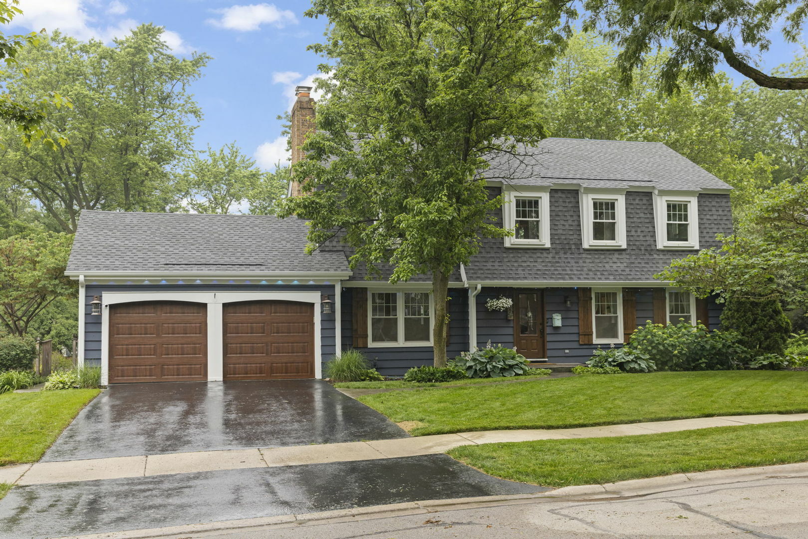 Property Photo:  109 E 14th Avenue  IL 60563 