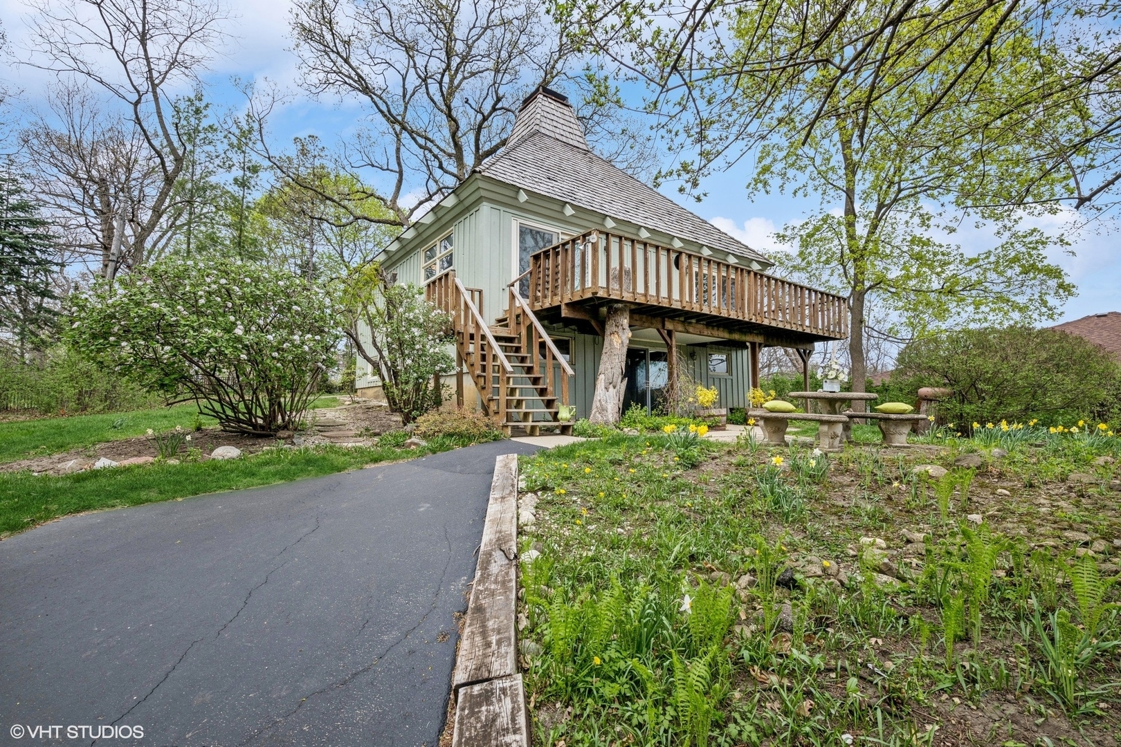 Property Photo: 23460W N Lakewood Lane IL 60047