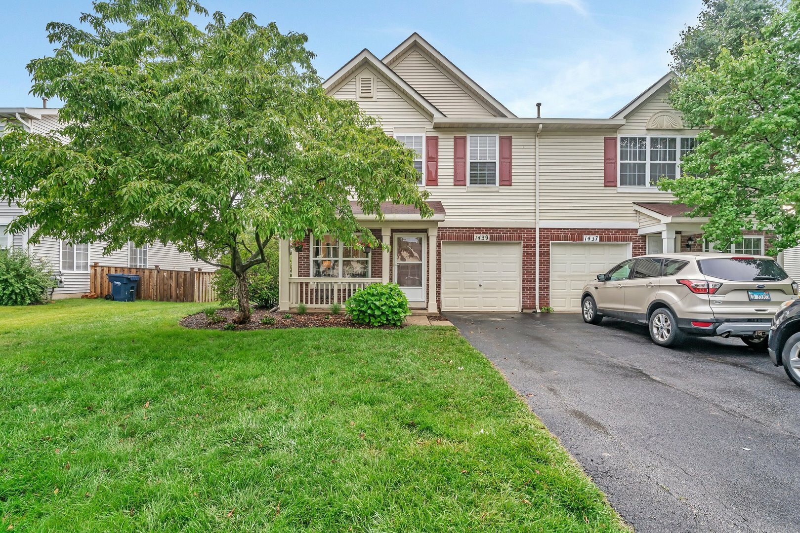 Property Photo: 1439 Plantain Drive IL 60447