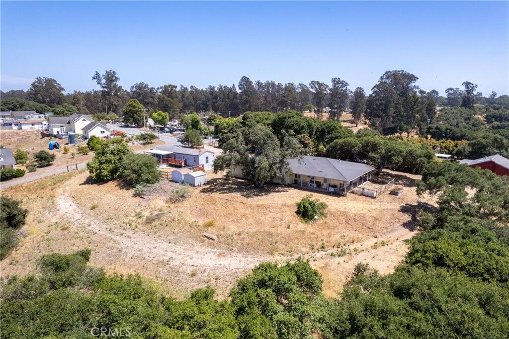 Property Photo:  422 Zenon Way  CA 93420 