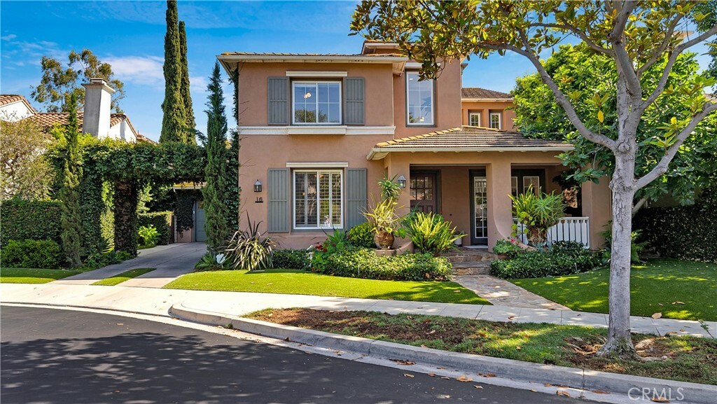 Property Photo: 16 Bayleaf Lane CA 92620