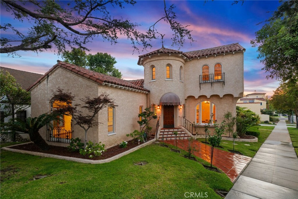Property Photo: 1161 N Everett Street CA 91207