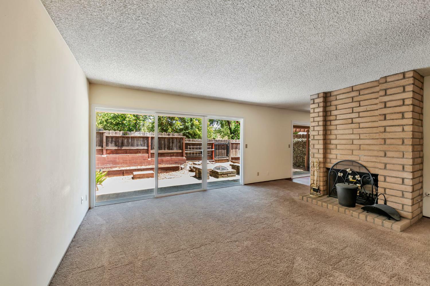 Property Photo: 7039 La Costa Lane CA 95621