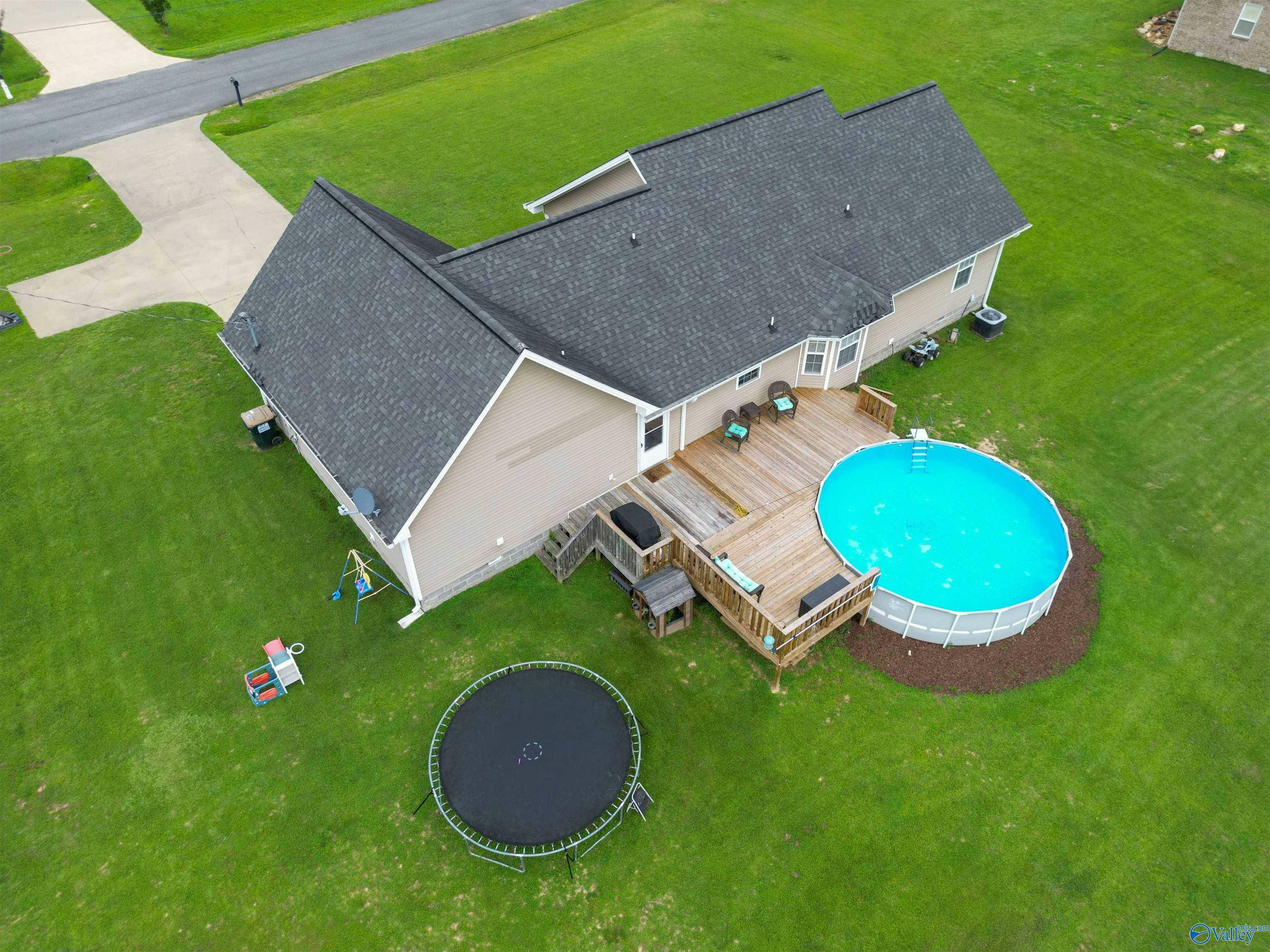 Property Photo: 99 Craten Drive AL 35968