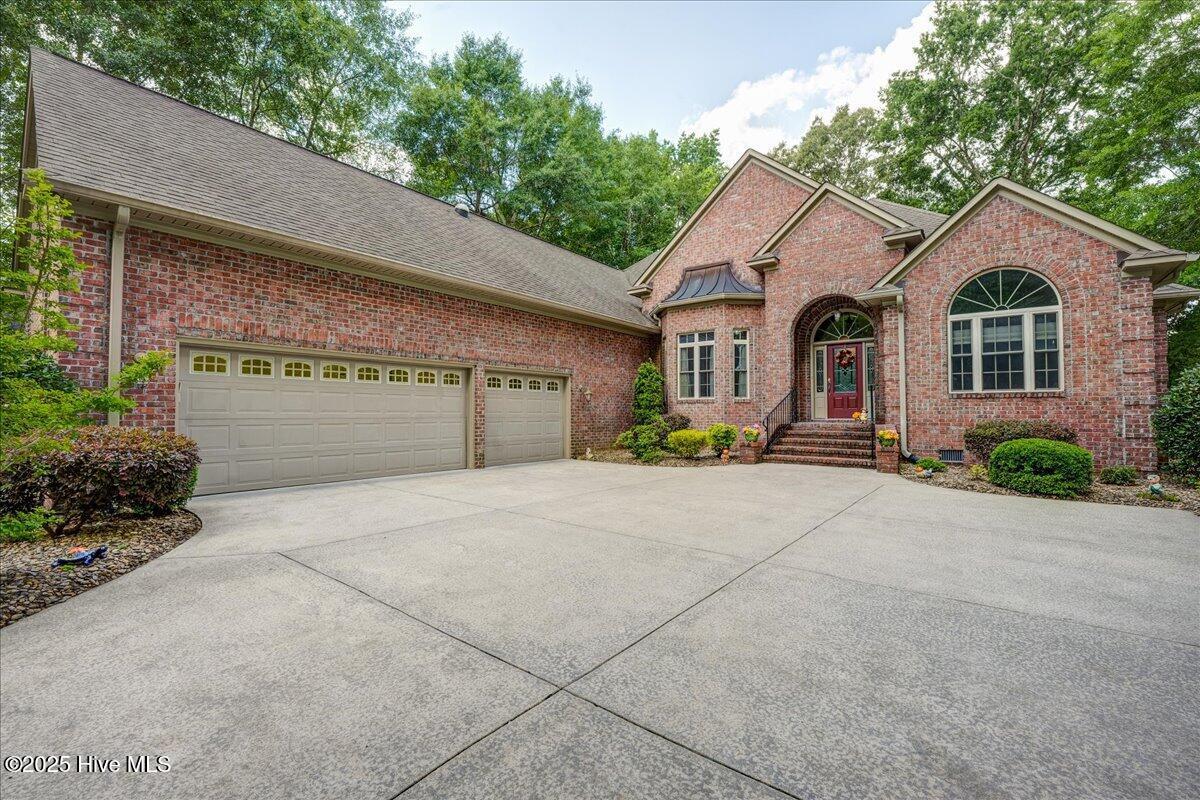 Property Photo: 100 Knollwood Court NC 28562