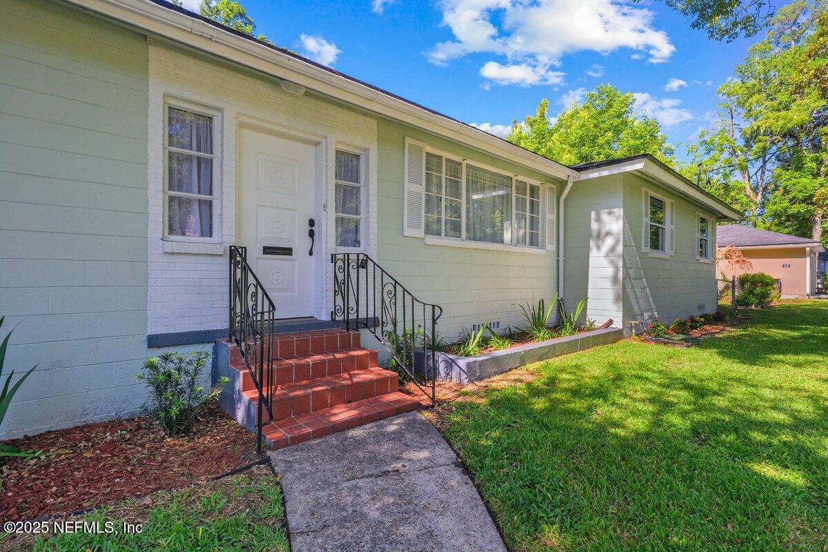 Property Photo: 3322 Ernest Street FL 32205