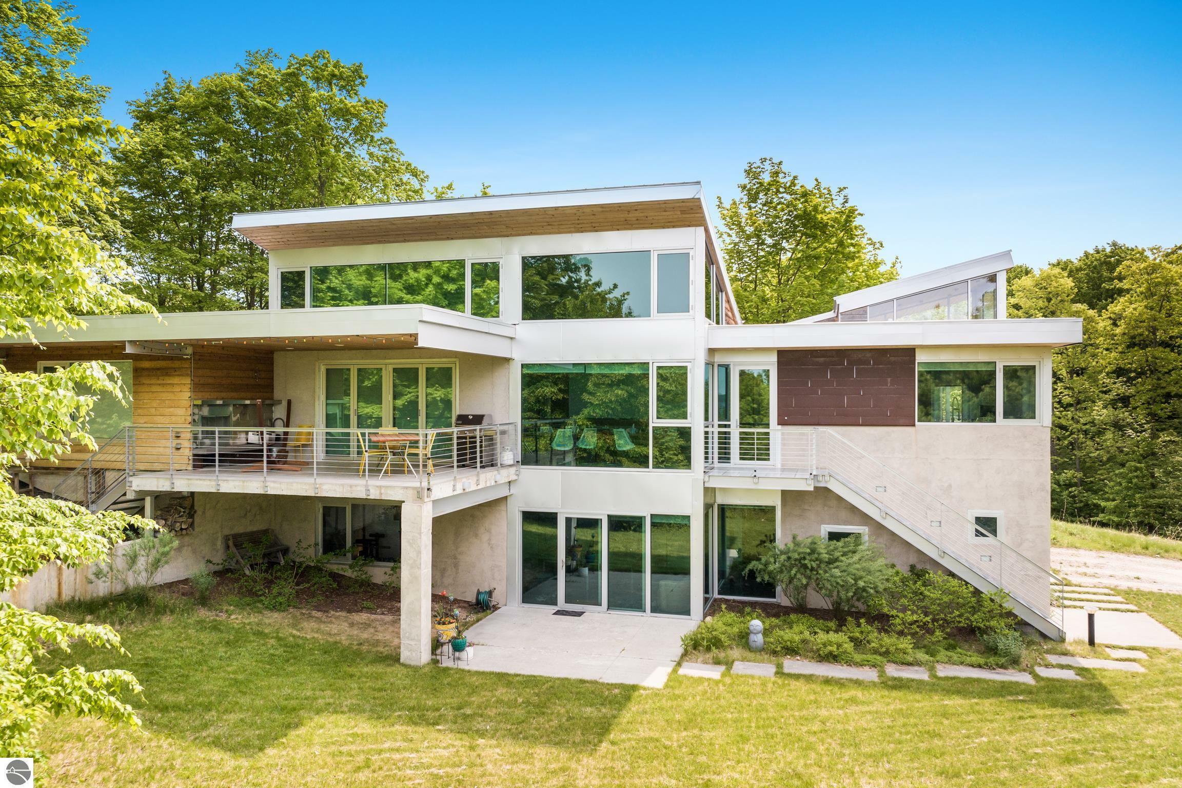 Property Photo: 10621 Craig Road MI 49686