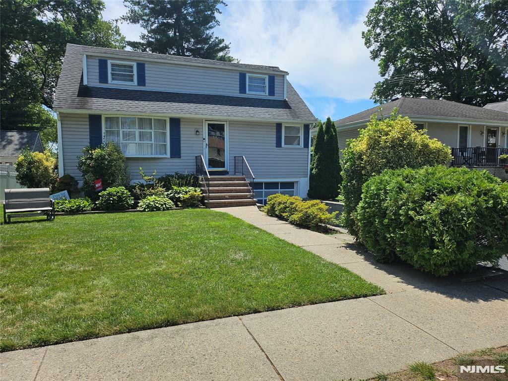 100 Grove Street  Waldwick NJ 07463 photo