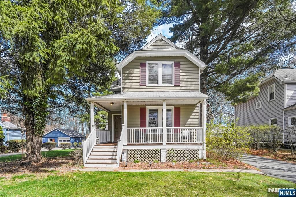 Property Photo: 699 Riverview Drive NJ 07512