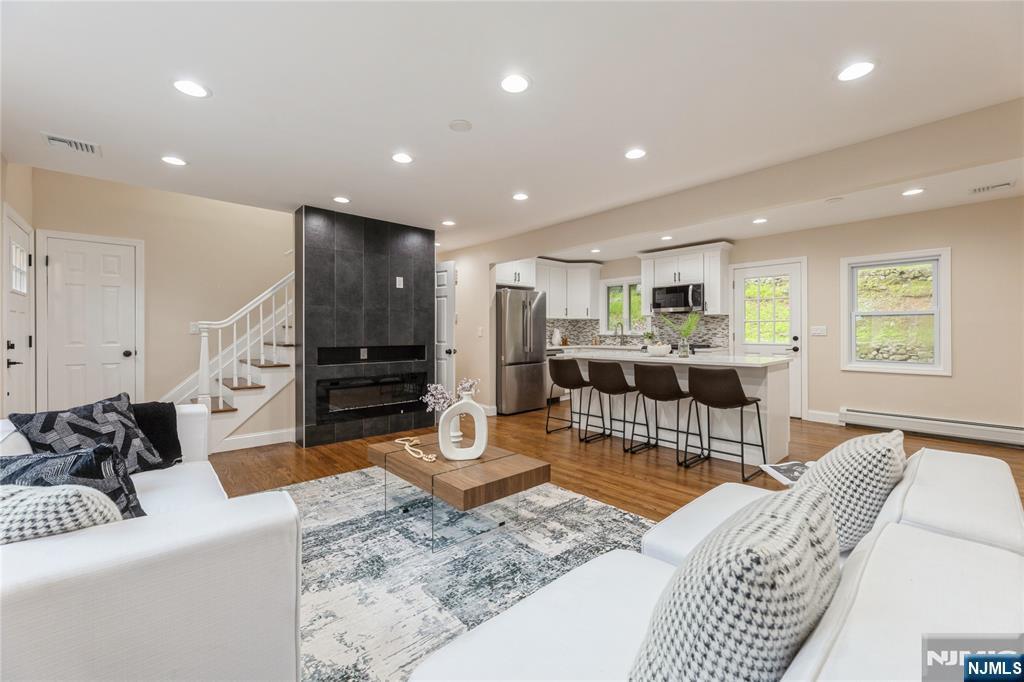 Property Photo:  8 Wenonah Avenue  NJ 07436 