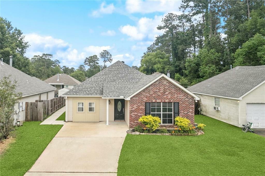 Property Photo: 2171 Ozone Place LA 70448