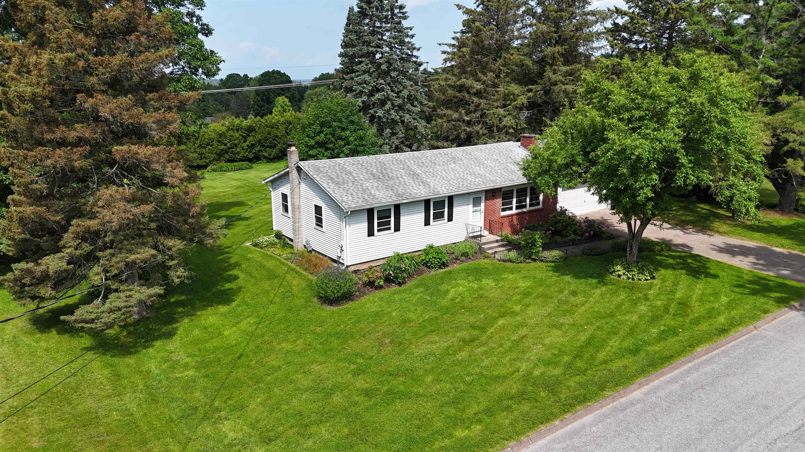 Property Photo:  77 Sundown Drive  VT 05495 