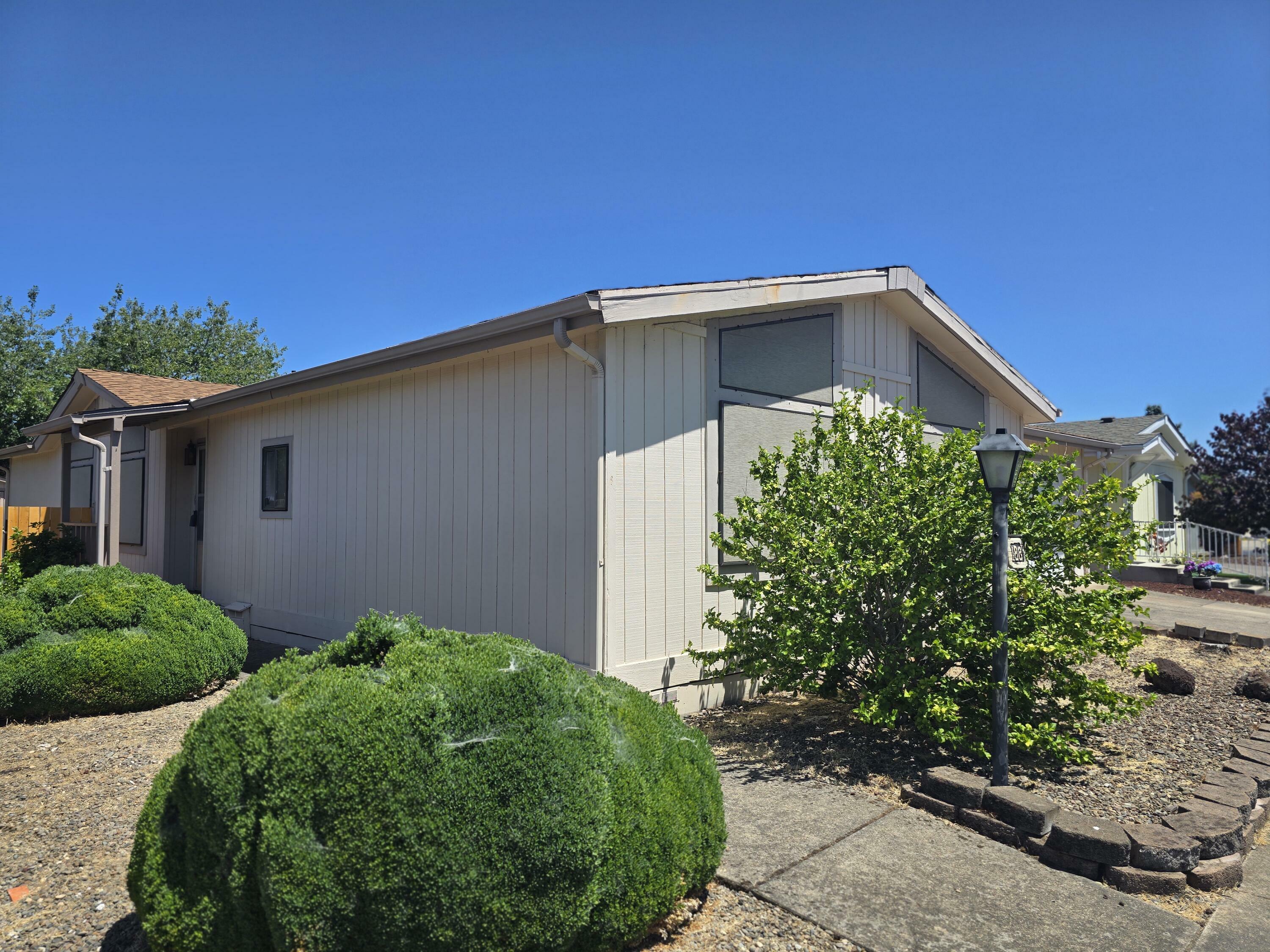 Property Photo: 555 Freeman Road Unit 188 OR 97502