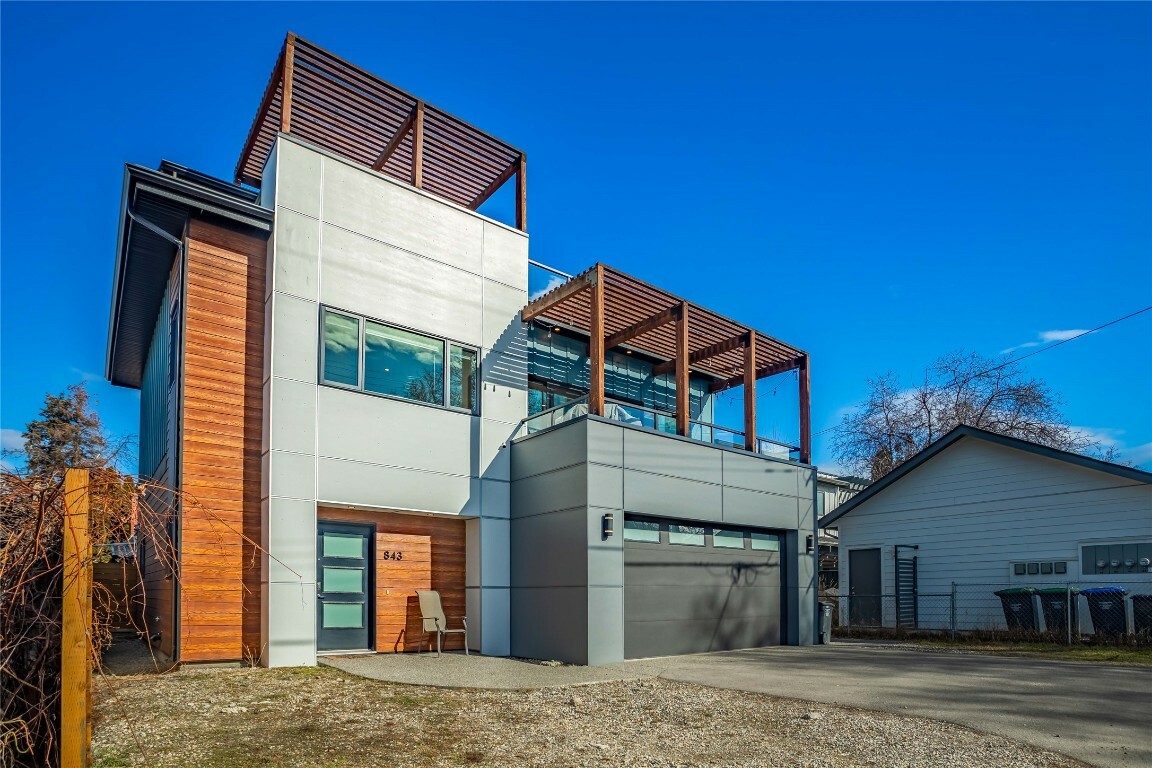Property Photo: 841 & 843 Martin Avenue BC V1Y 6V4