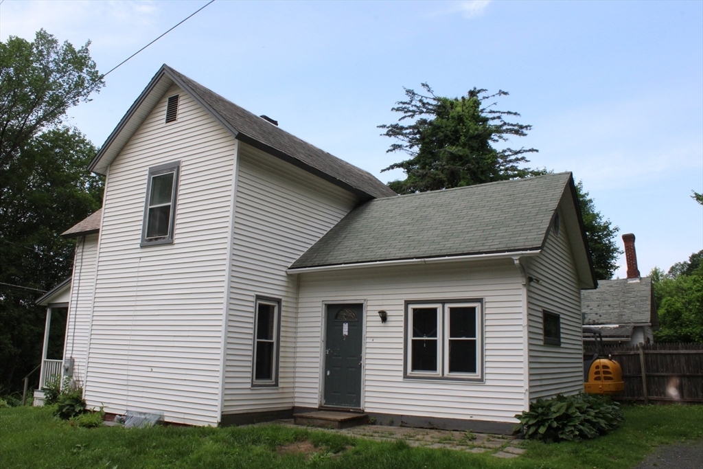 Property Photo: 221 Hope St MA 01301