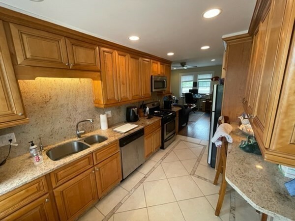 Property Photo: 1714 Commonwealth 4 MA 02135