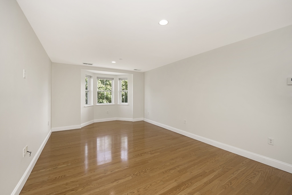 Property Photo: 120 Wyllis Ave 216 MA 02149