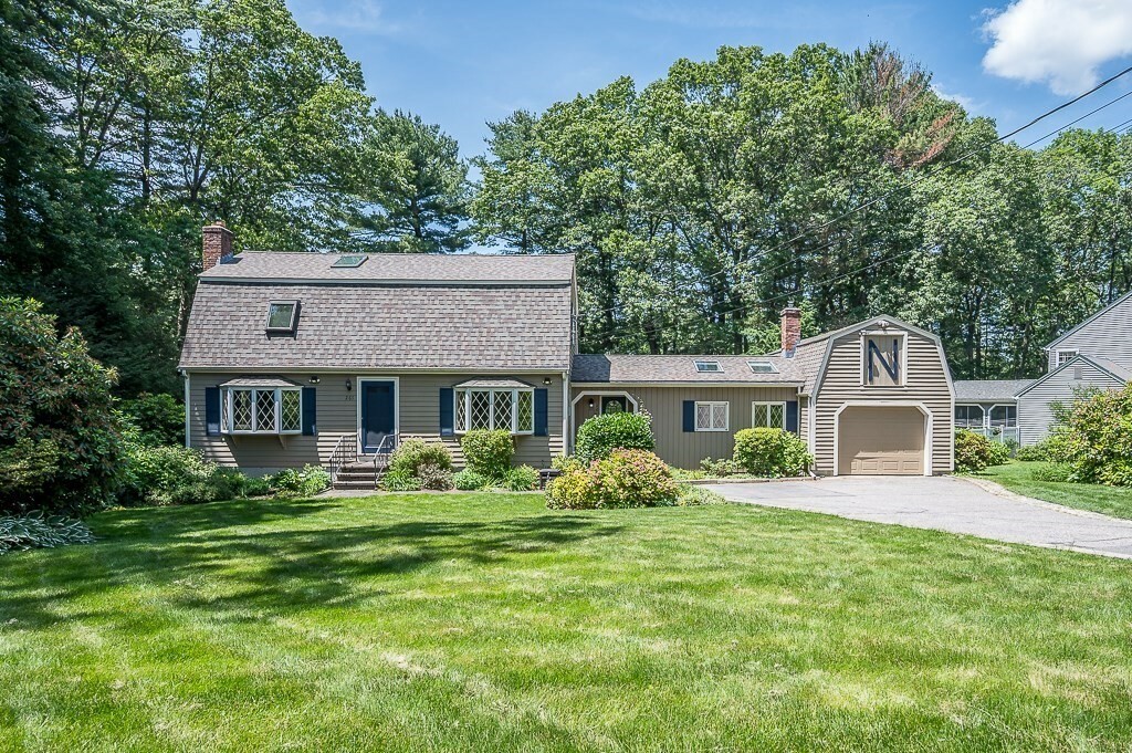 Property Photo: 261 Central St MA 01701