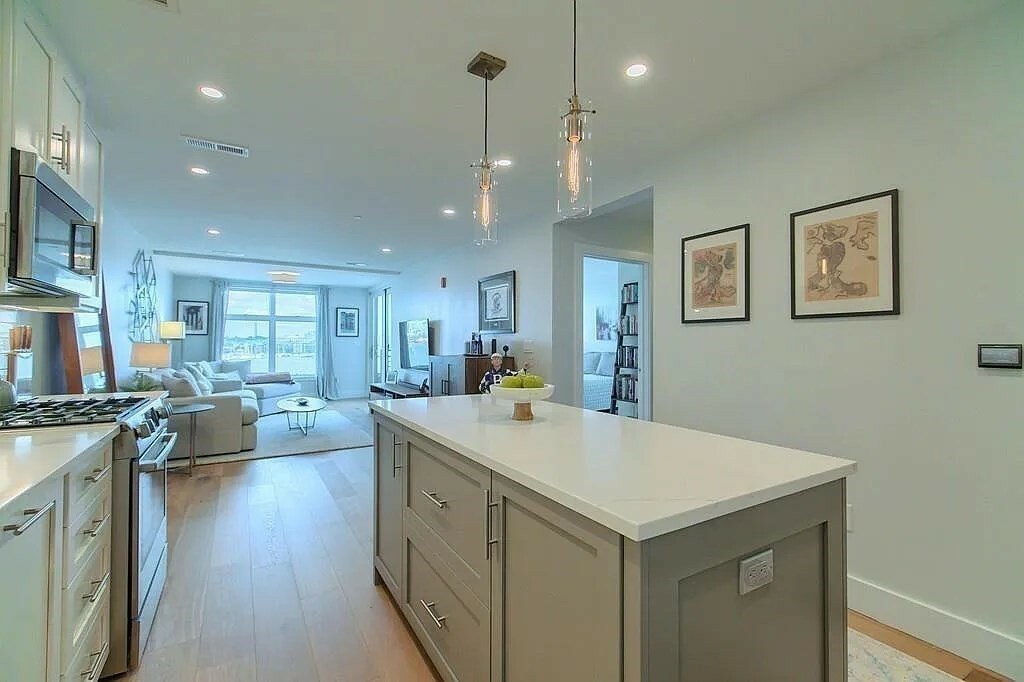Property Photo: 250 Meridian St 505 MA 02128