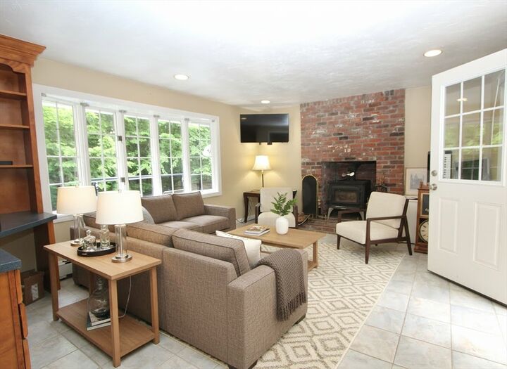 Property Photo:  14 Oak Cir  MA 01541 