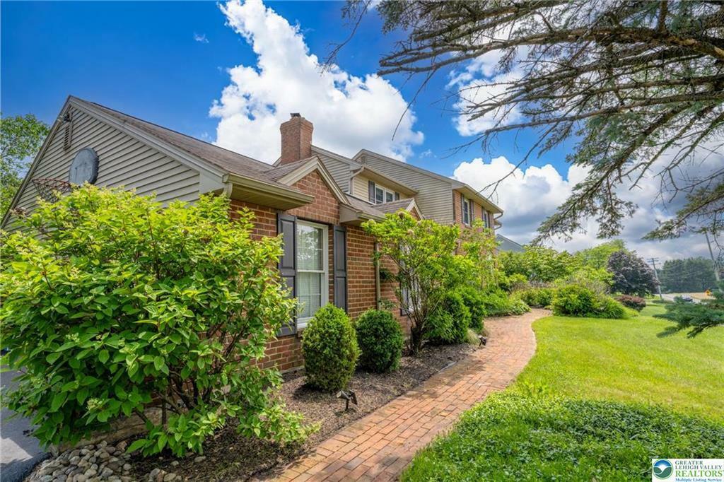 Property Photo: 5622 Snowdrift Road PA 18069