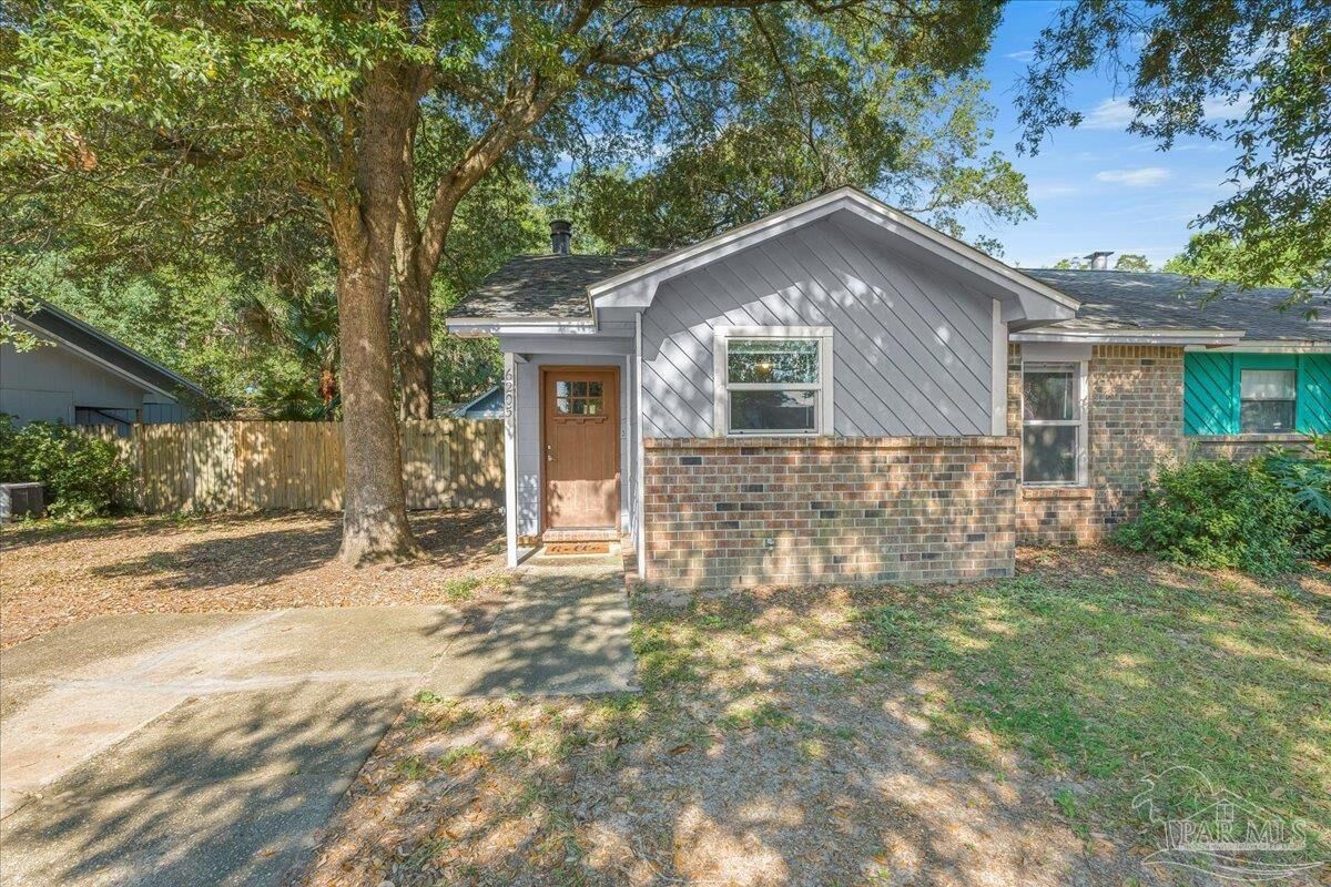 Property Photo:  6205 E Forest Pines Dr  FL 32526 