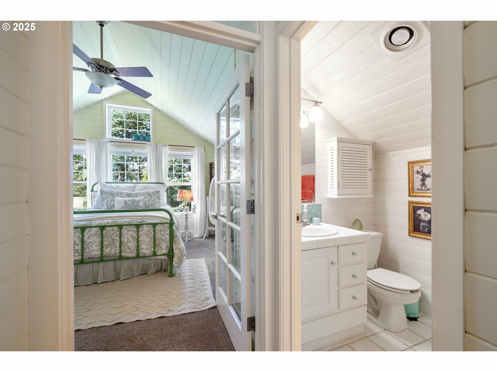 Property Photo: 47165 Hill Crest Dr OR 97149