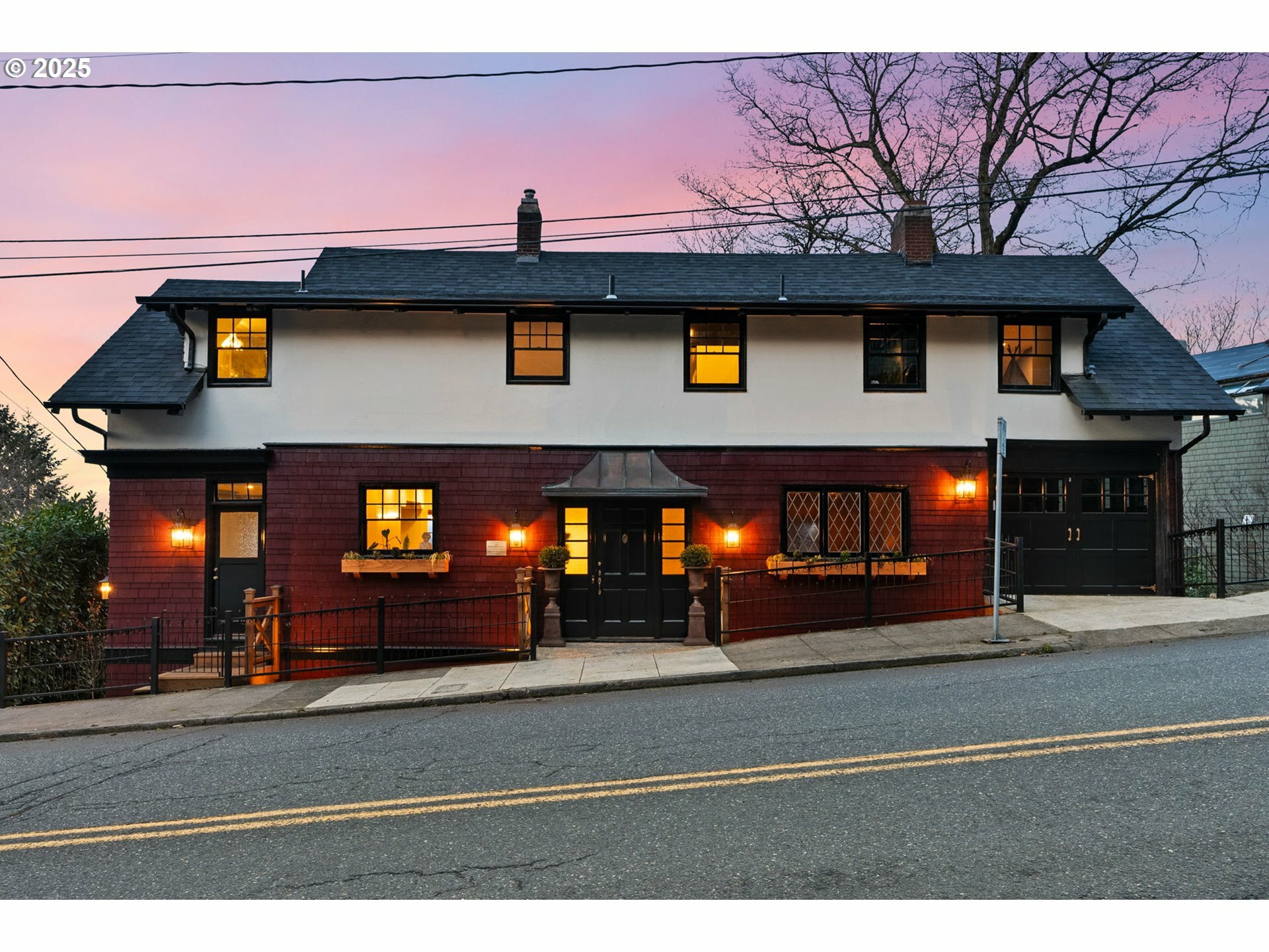 Property Photo: 1442 SW Vista Ave OR 97201