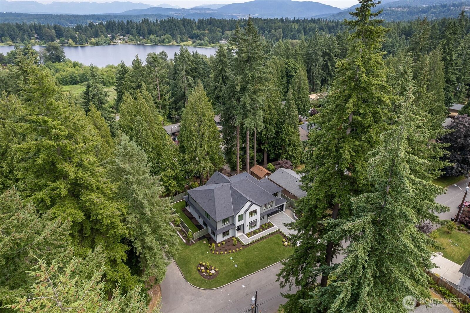 Property Photo:  1806  154th Avenue SE  WA 98007 