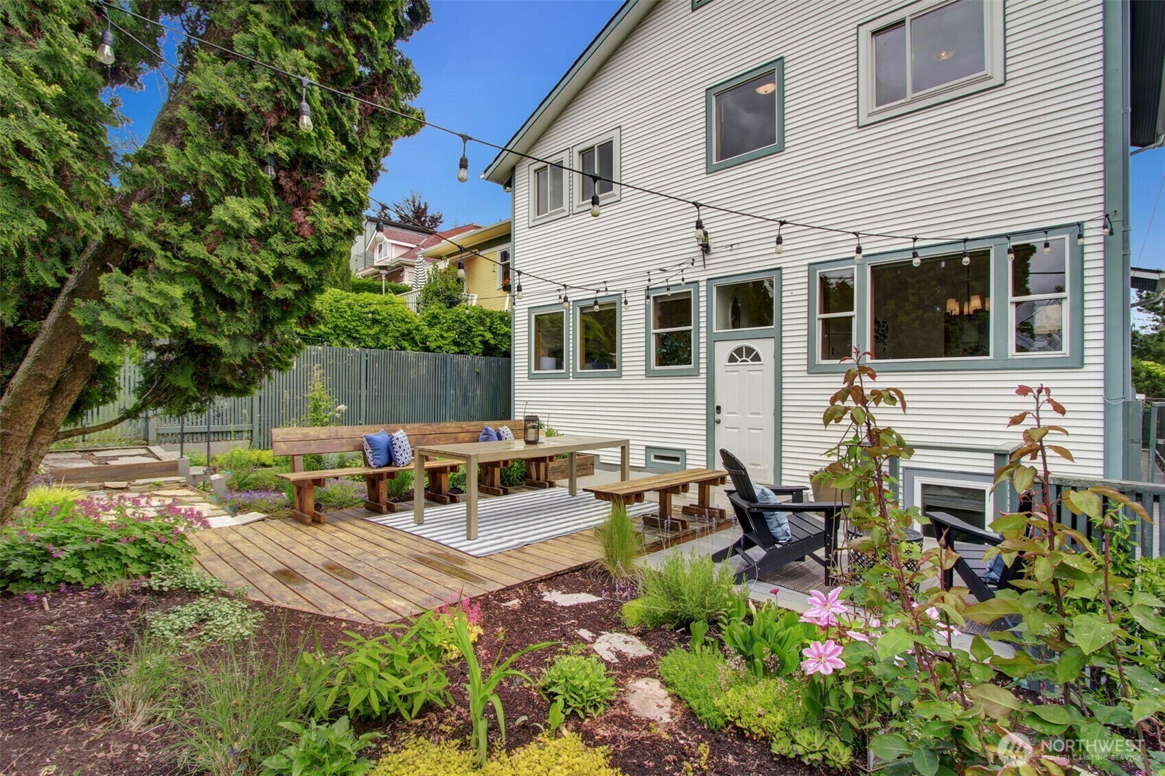 Property Photo: 2433 E Valley Street WA 98112
