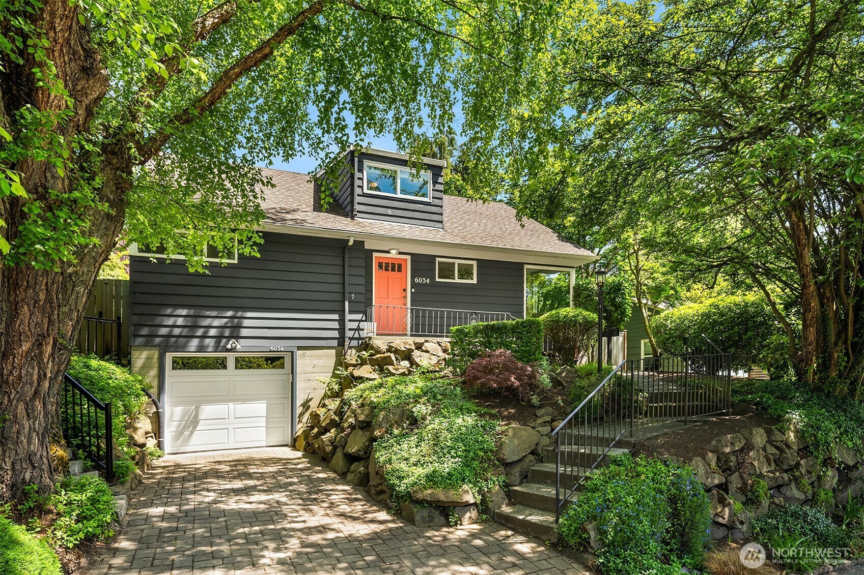 6034  40th Avenue NE  Seattle WA 98115 photo