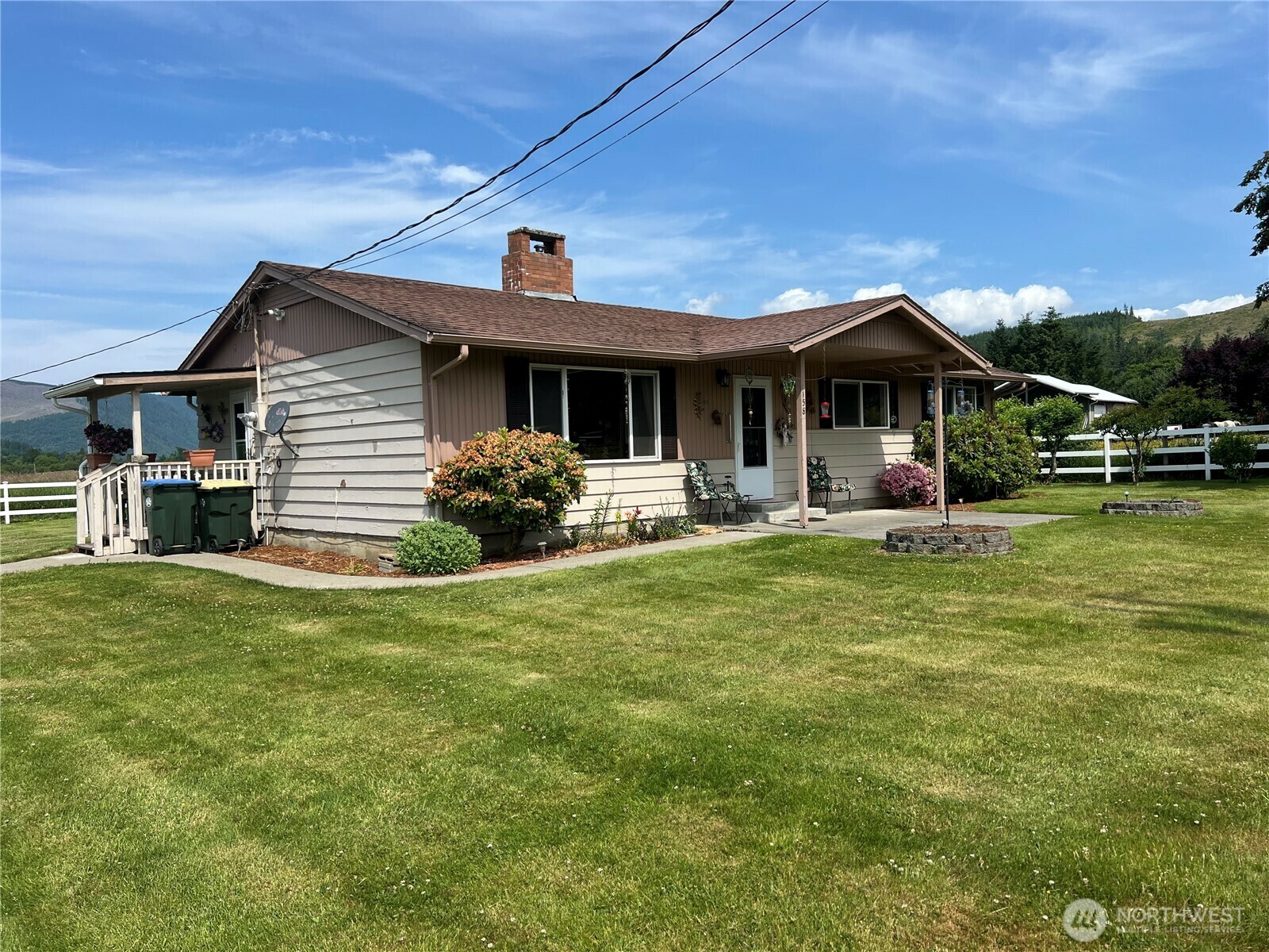 Property Photo: 158 Skaggs Rd WA 98356