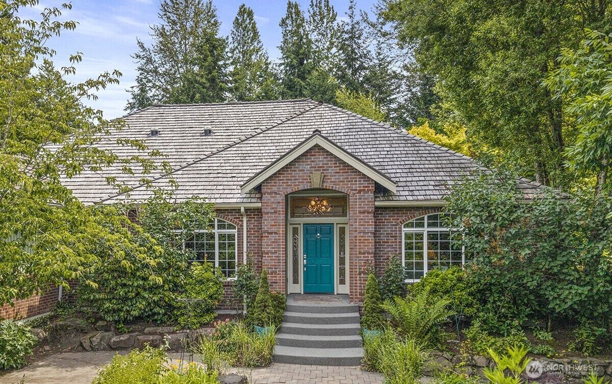 Property Photo:  14300  227th Avenue NE  WA 98077 