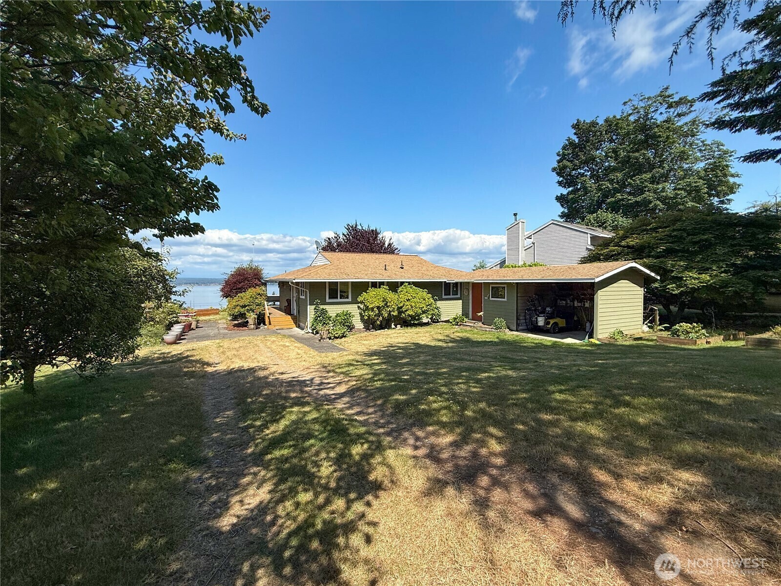 Property Photo:  16 A  Saratoga  (Including D-15) Drive  WA 98206 