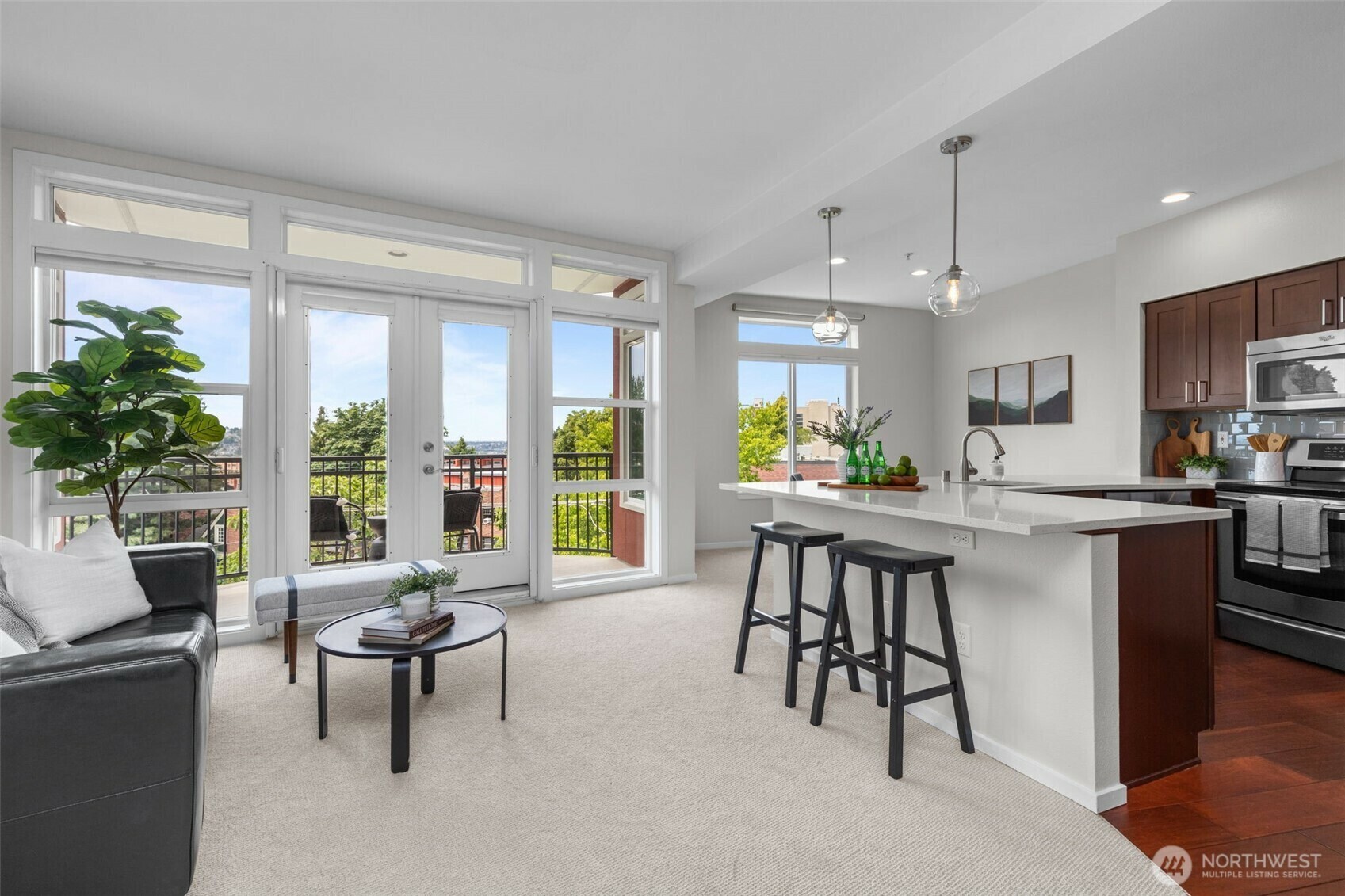 Property Photo: 232 Belmont Avenue E 503 WA 98102
