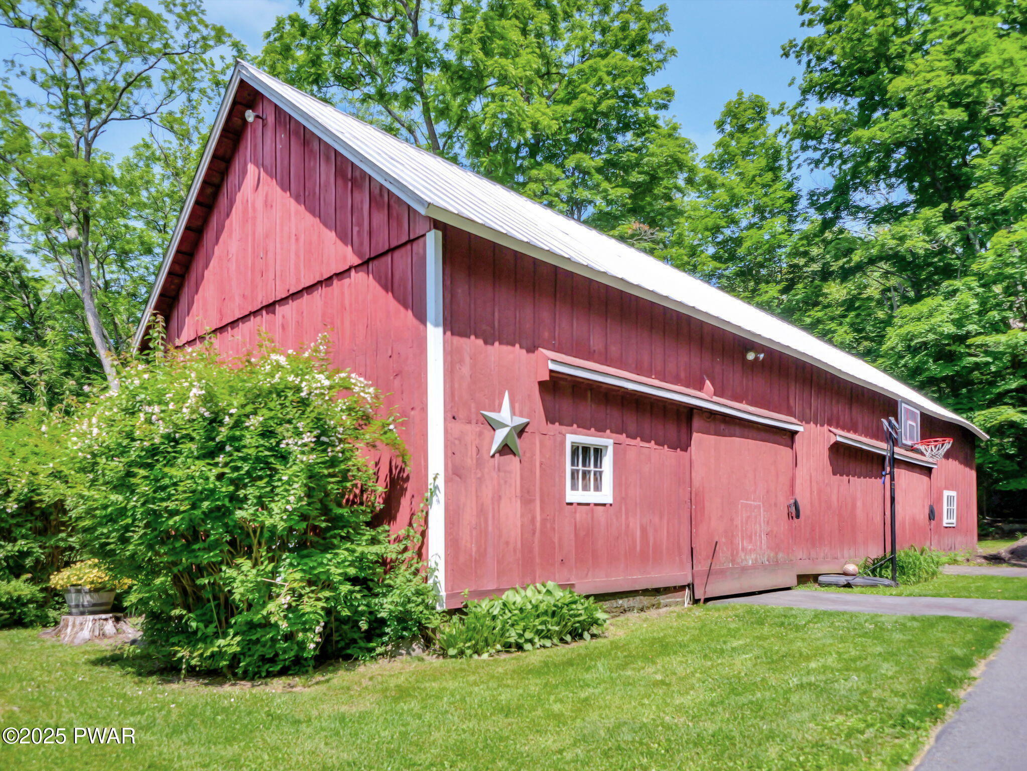 Property Photo:  179 Mountain Avenue  PA 18336 