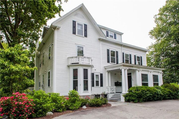 446 Bellevue Avenue 6  Newport RI 02840 photo