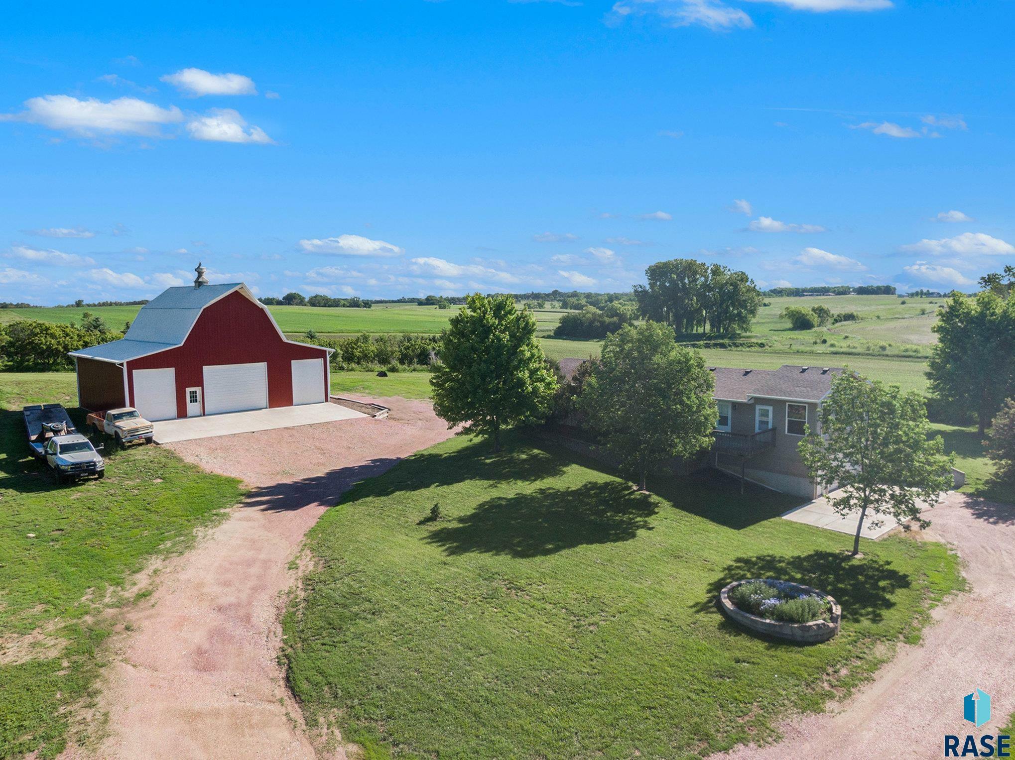 Property Photo: 25466 475th Ave SD 57003