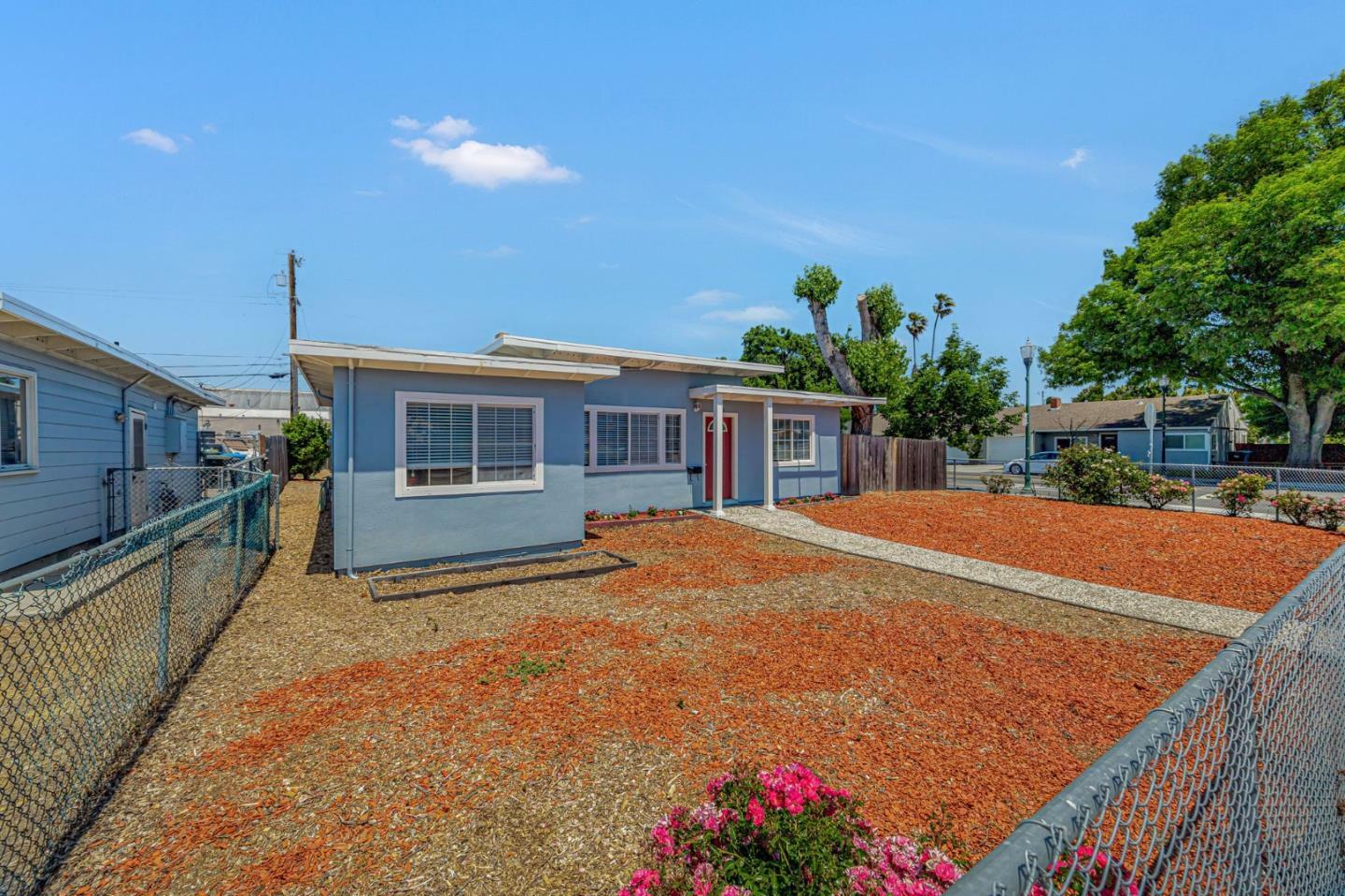 Property Photo: 1449 Dakota Avenue CA 94401