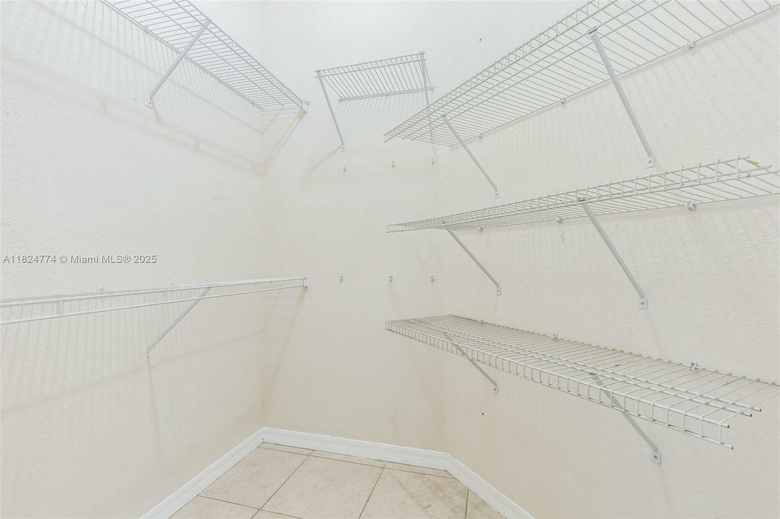 Property Photo: 15802 SW 63rd Ter FL 33193