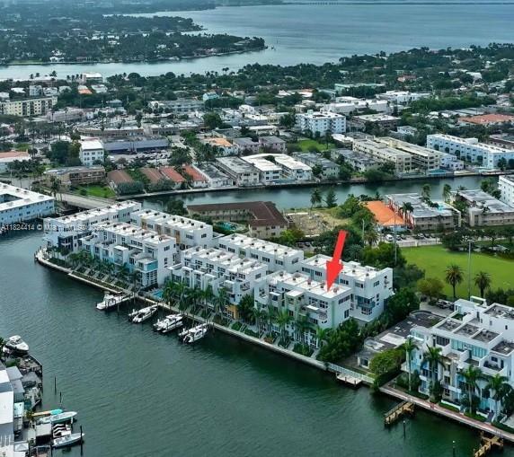 Property Photo: 101 N Shore Dr FL 33141