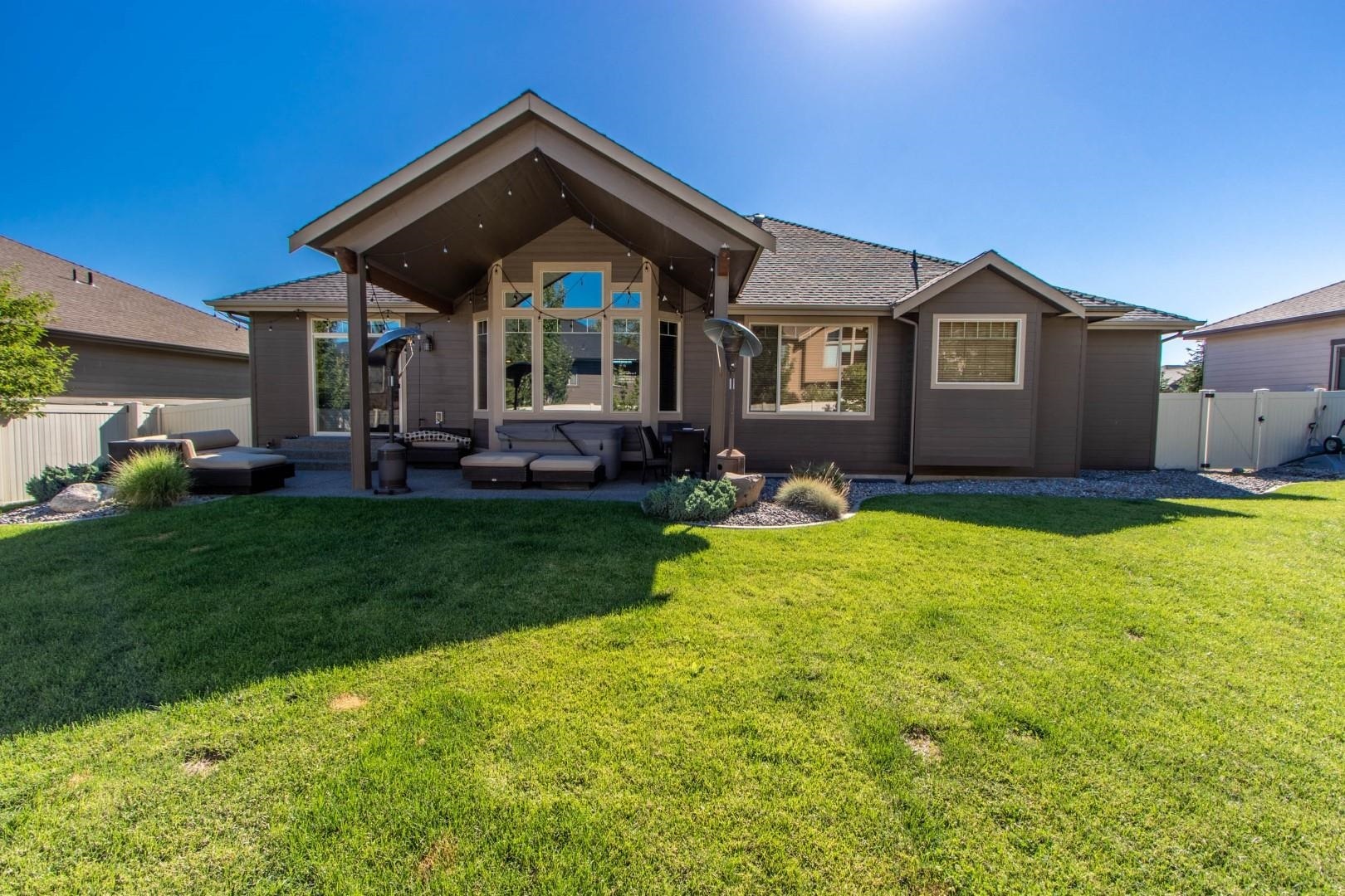 Property Photo: 1119 N River Ridge Blvd WA 99224