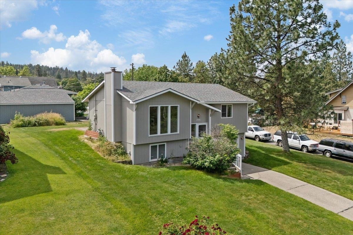 Property Photo: 1906 E 8th Ave WA 99202