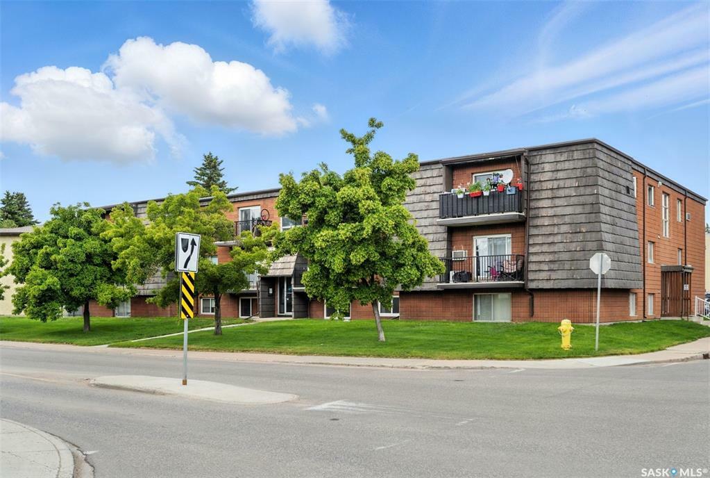 Property Photo: 20 Assiniboine Drive 15 SK S7K 1H2