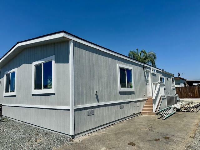 Property Photo: 720 E Worth Space 121 Avenue CA 93257