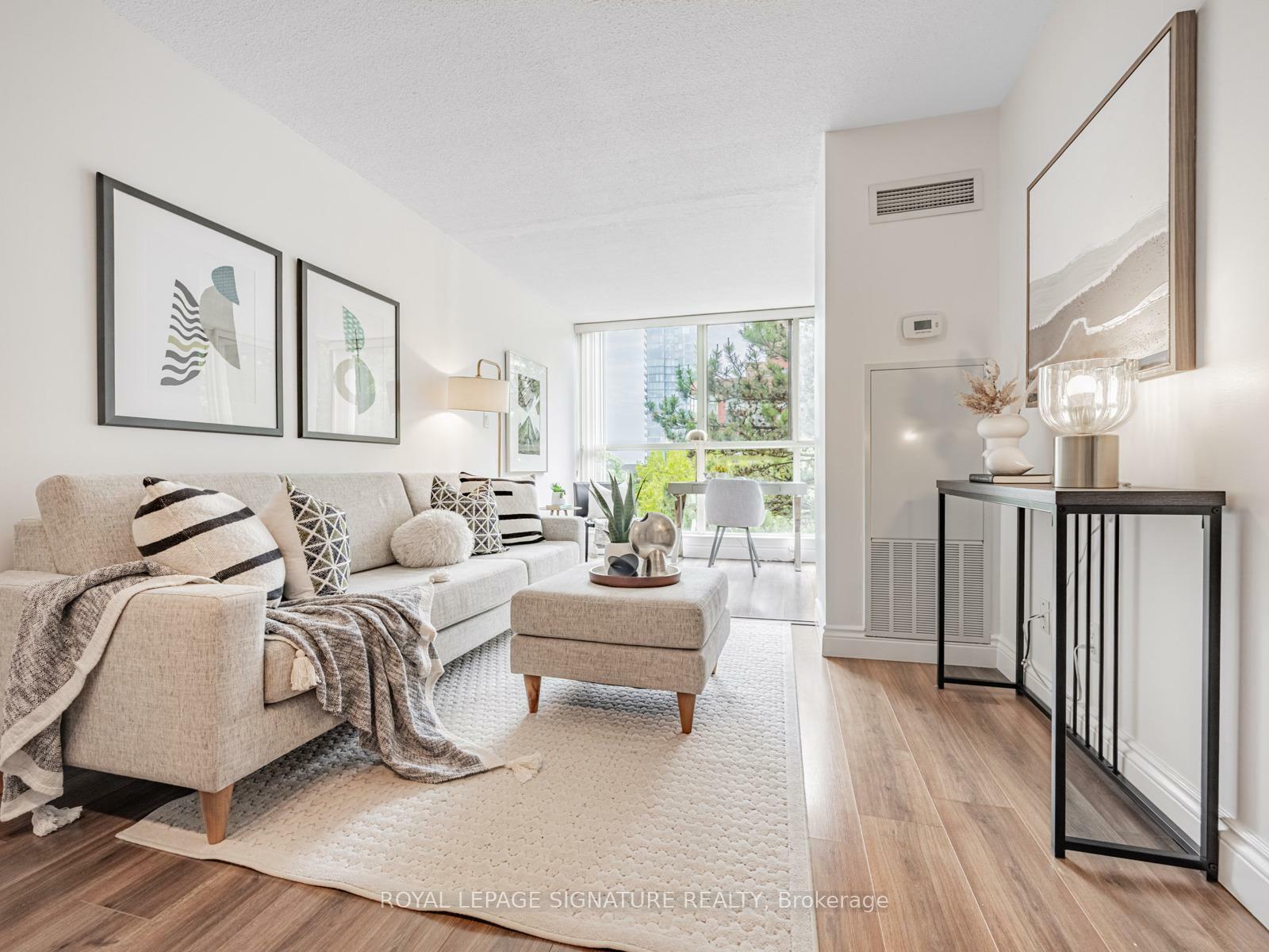 Property Photo: 24 Southport Street 450 ON M6S 4Z1