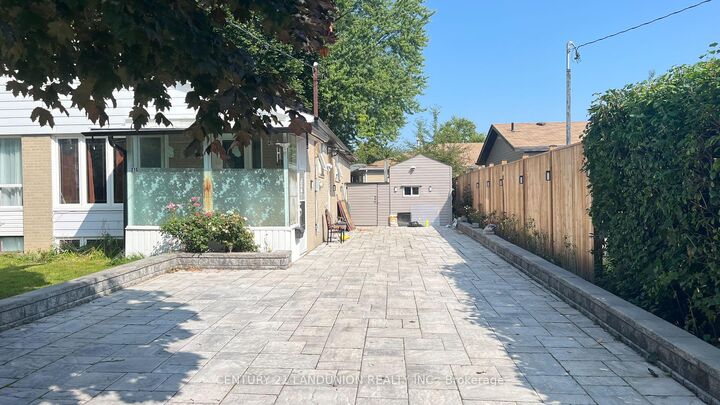 Property Photo: 215 Browndale Crescent Bsmt ON L4C 3H9