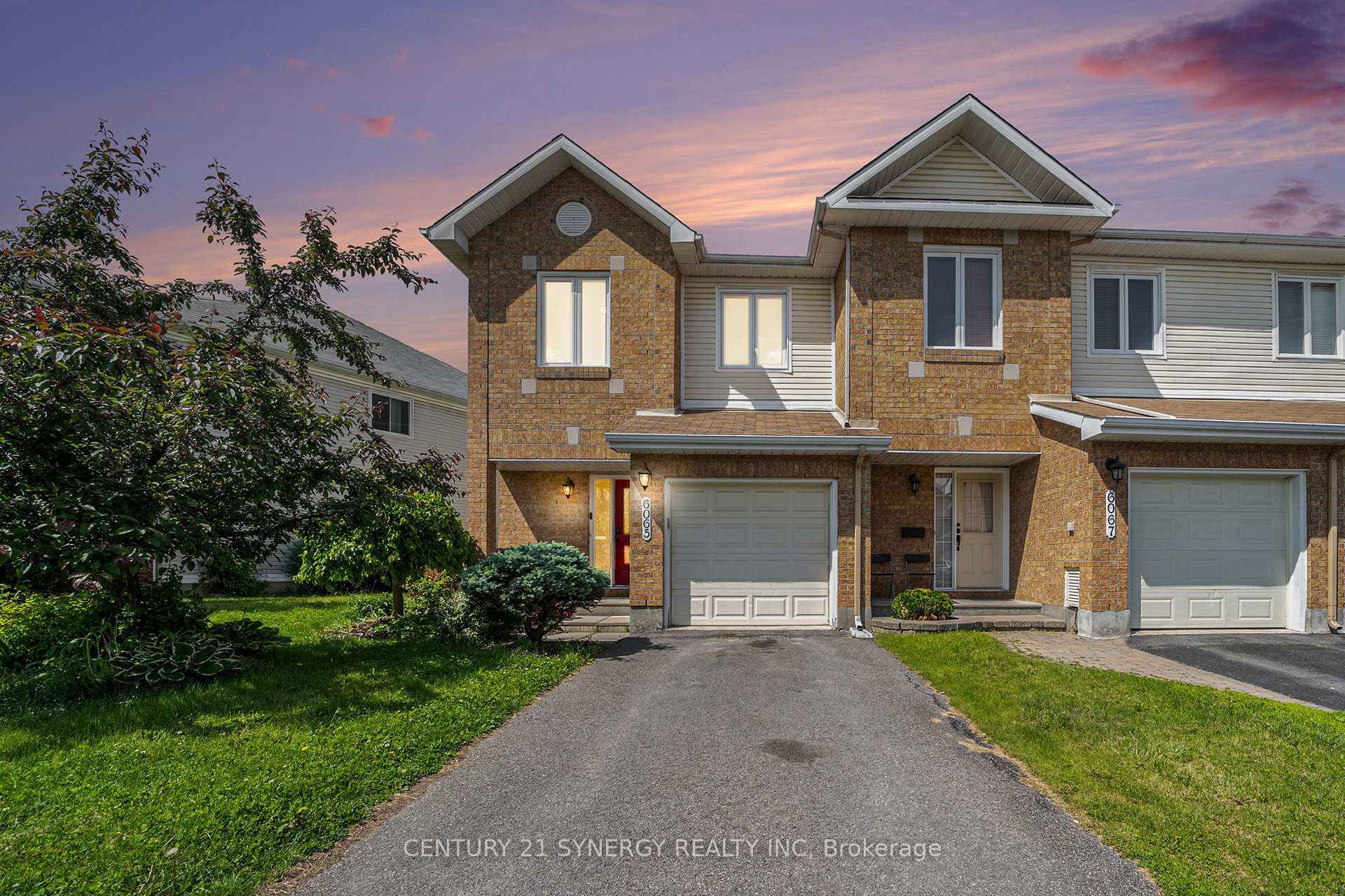 6065 Pineglade Crescent  Orleans - Convent Glen and Area ON K1W 1H1 photo